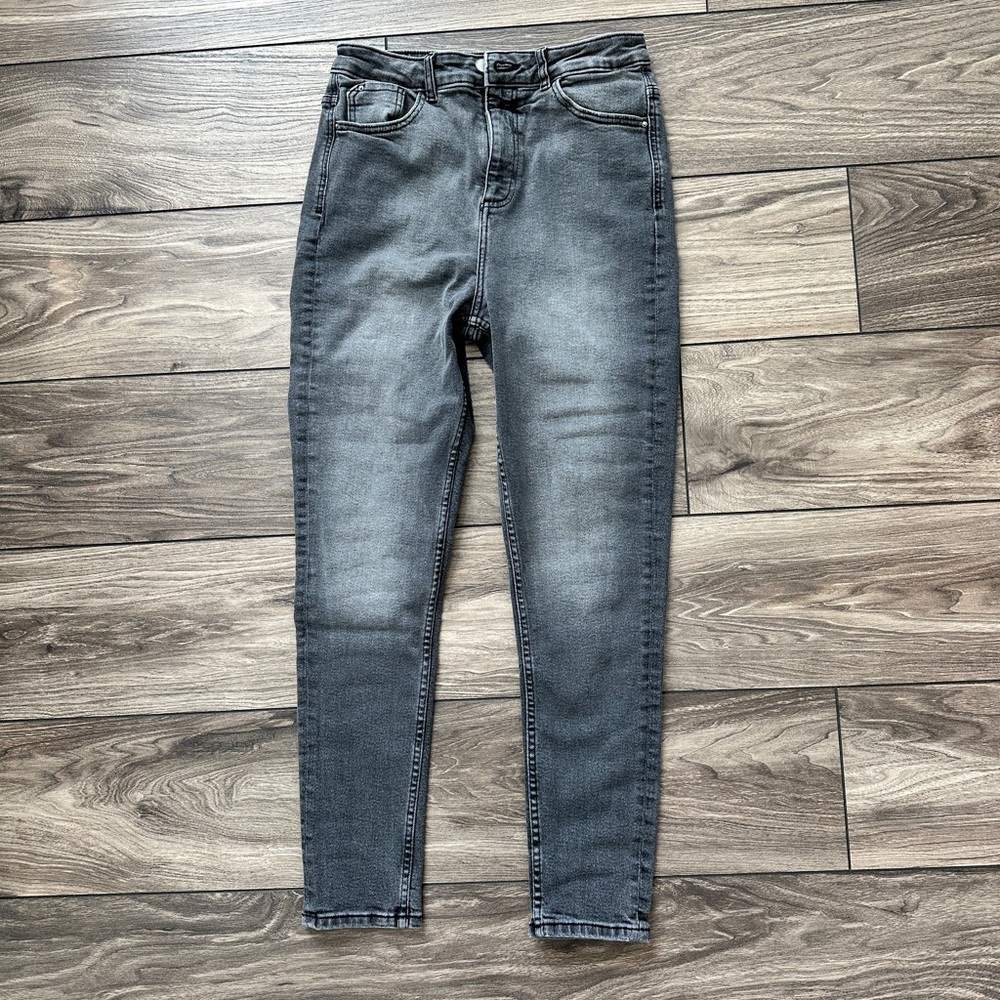 Black faded ZARA skinny jeans size 8 LIKE NEW